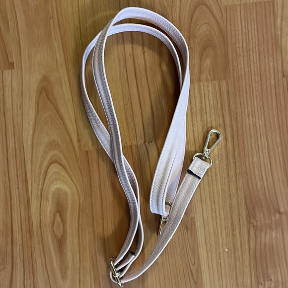 Sondra Roberts Squared vegan leather purse - Picture 3 of 7